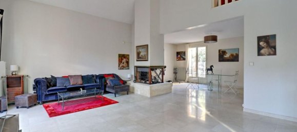 4 bedrooms House in Vernouillet, France No. 166696 8