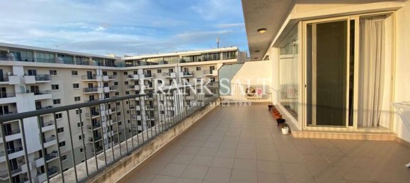 1 chambre Penthouse à Gzira, Malta No. 6645 4