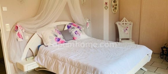 6 chambres Maison à Neuville-Saint-Rémy, France No. 63120 18