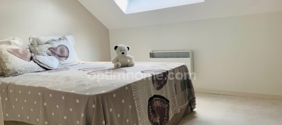 6 chambres Maison à Neuville-Saint-Rémy, France No. 63120 16