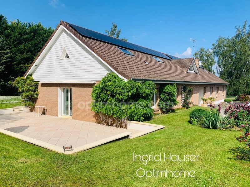 6 chambres Maison à Neuville-Saint-Rémy, France No. 63120