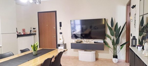 2 bedrooms Apartment in Mantua, Italy No. 329822 3