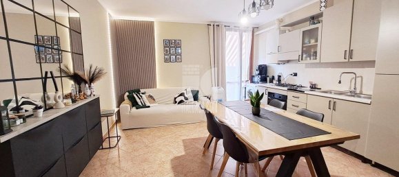 2 bedrooms Apartment in Mantua, Italy No. 329822 2