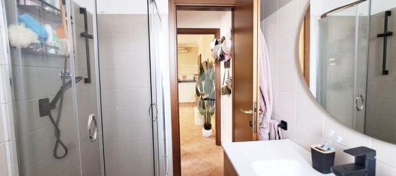 2 bedrooms Apartment in Mantua, Italy No. 329822 14