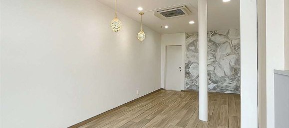 50m² Commercial property in Como, Italy No. 309089 8