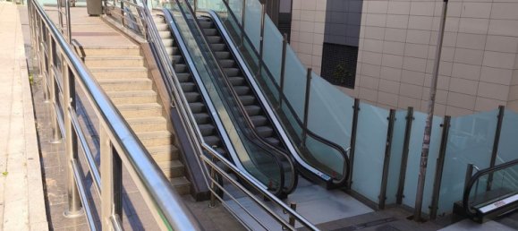 80m² Commercial property in Santander, Spain No. 149891 3