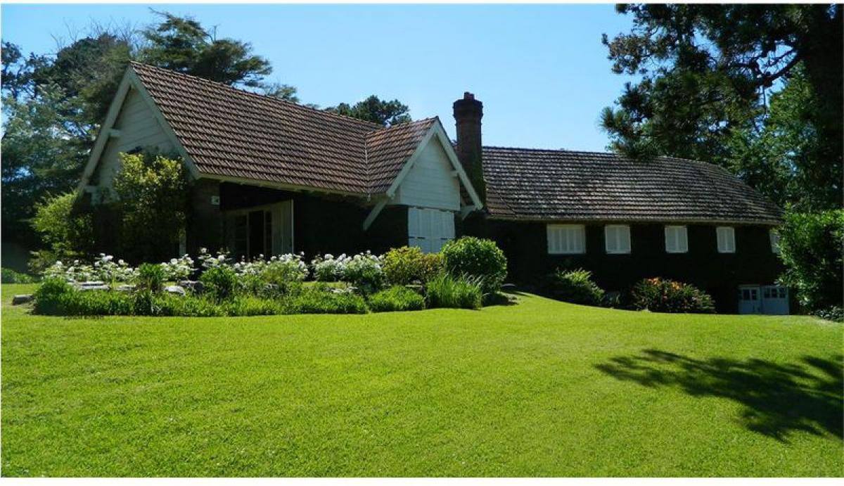 6 bedrooms House in Maldonado, Uruguay No. 6998