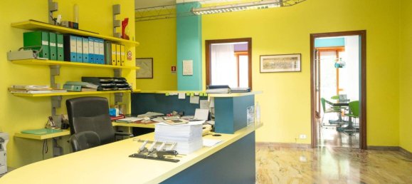 3 Schlafzimmer Wohnung in Turin, Italy, Nr. 260778 32