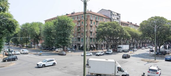 3 Schlafzimmer Wohnung in Turin, Italy, Nr. 260778 44