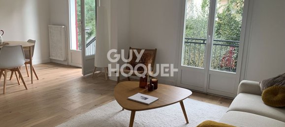 3 bedrooms House in Colombes, France No. 188745 4