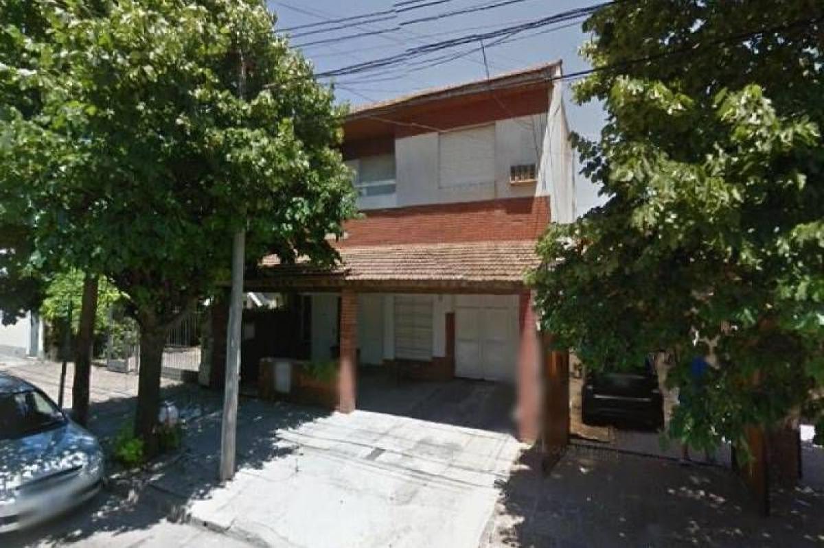 Propiedad comercial en Morón, Argentina No. 28381