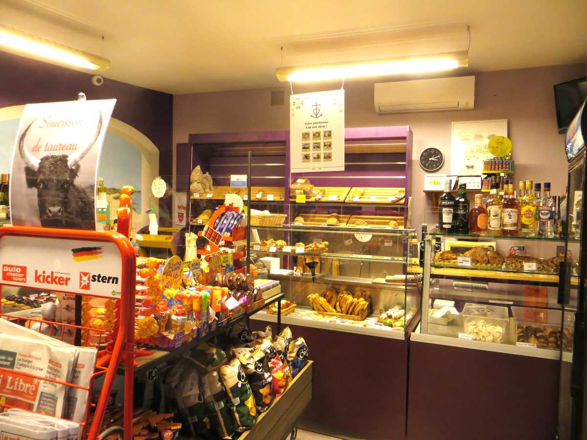 3 rooms Commercial property in Aubais, France No. 194904