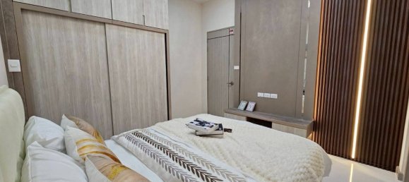 Вилла с 4 спальнями в Паттайя, Чонбури, Восточный Таиланд, Таиланд № 85566 12