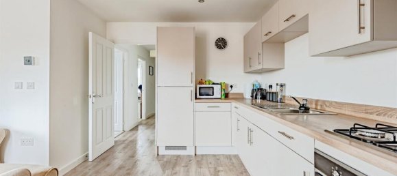 2 Schlafzimmer Wohnung in Crawley, United Kingdom, Nr. 6286 3