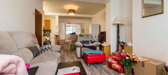 Apartamento en Sutton, United Kingdom No. 2652 2