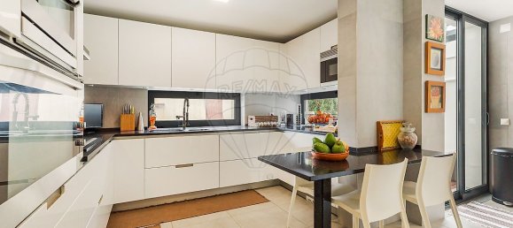 5 bedrooms House in Setubal, Portugal No. 19536 7