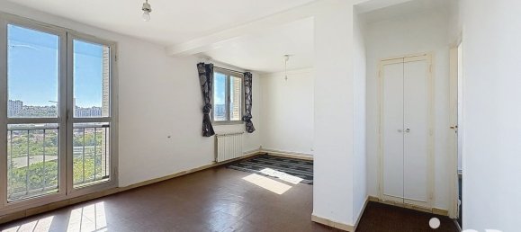 2 bedrooms Apartment in Marseille, France No. 281829 2