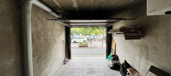 Garage à Sevran, France No. 302523 3