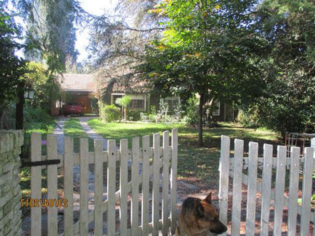 Studio in Florencio Varela, Argentina No. 8646