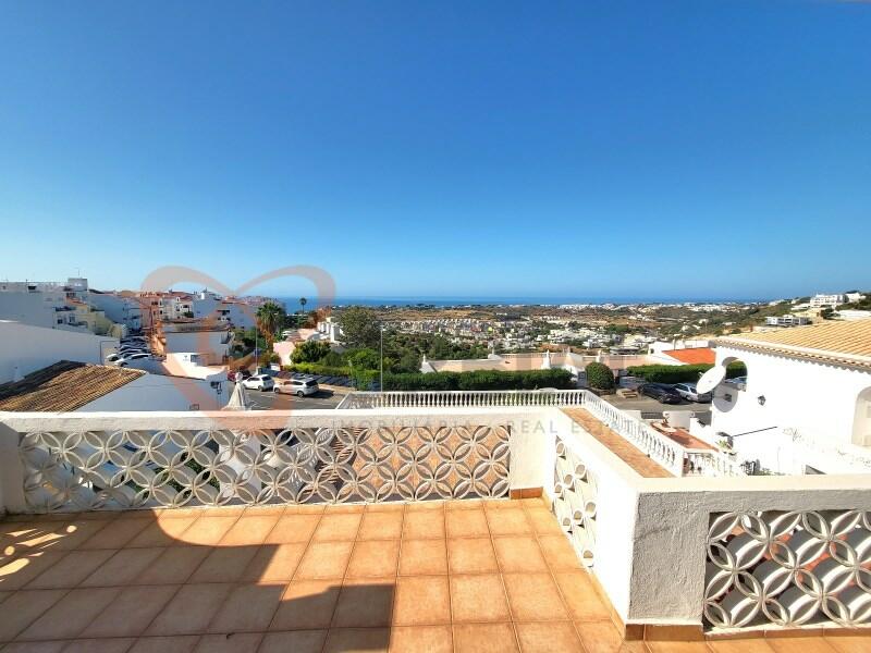 3 bedrooms Villa in Albufeira, Portugal No. 141877