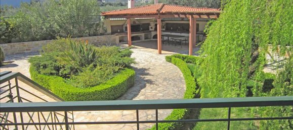 Propiedad comercial de 5 dormitorios en Xylokastro, Greece No. 7158 10