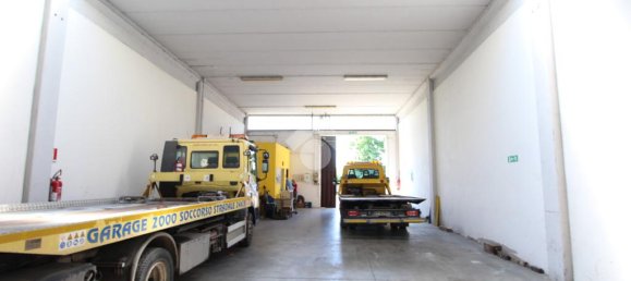 2 rooms Warehouse in Modena, Italy No. 229801 11