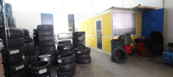 2 rooms Warehouse in Modena, Italy No. 229801 2