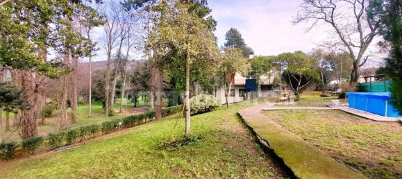 4 bedrooms Villa in Lucca, Italy No. 13090 2