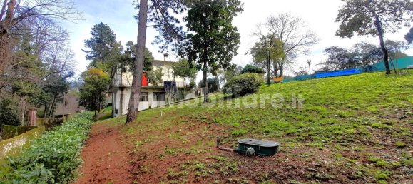 4 bedrooms Villa in Lucca, Italy No. 13090 5