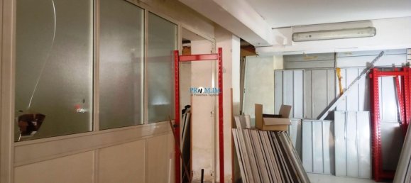 130m² Garage in Naples, Italy No. 324700 7