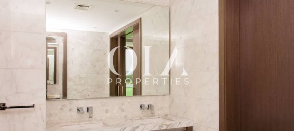 5 bedrooms Villa in Yas Island, UAE No. 22621 10