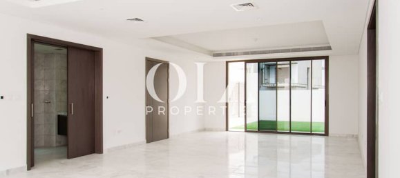 5 bedrooms Villa in Yas Island, UAE No. 22621 3