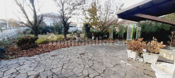 2 bedrooms Villa in Lungavilla, Italy No. 190243 37