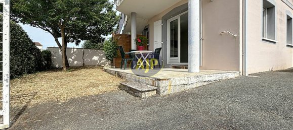 Здание с 4 спальнями в Тонне-Шарант, Франция № 277468 9