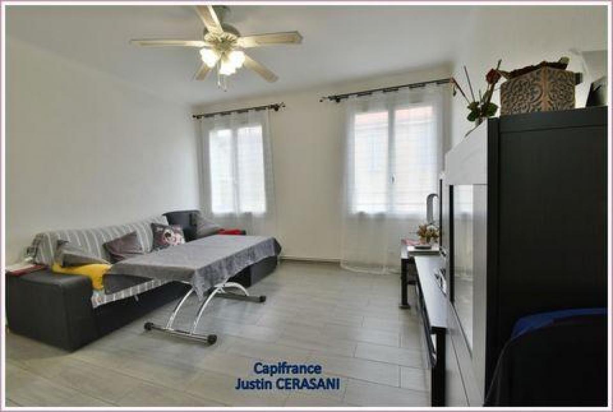 Кондоминиум  с 2 спальнями в Марсель, Франция № 14193