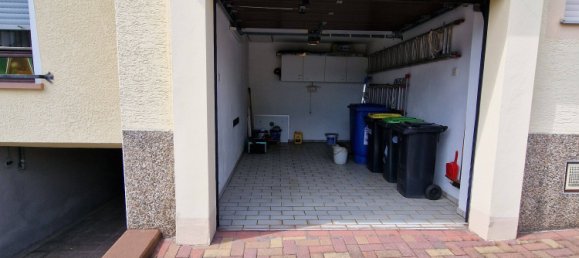 Moradia em banda de 8 divisões em Neunkirchen, Germany N.º 45931 6