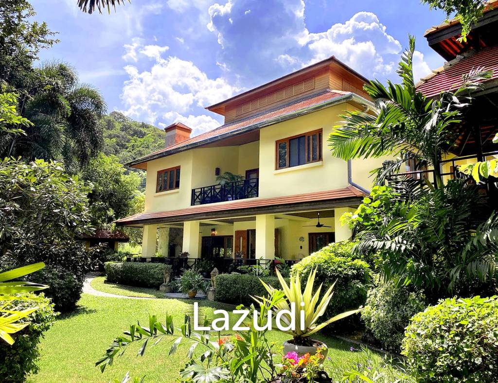 5 bedrooms Villa in Hua Hin, Thailand No. 25203