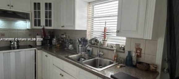 5 dormitorios villa en venta en Miami, Miami-Dade, Florida, USA № 614191 11