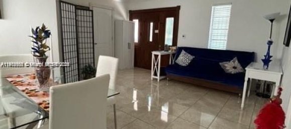 5 dormitorios villa en venta en Miami, Miami-Dade, Florida, USA № 614191 8