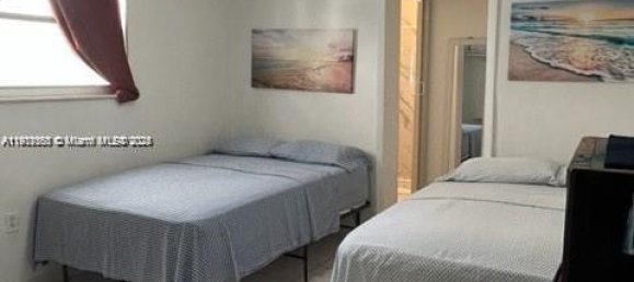 5 dormitorios villa en venta en Miami, Miami-Dade, Florida, USA № 614191 24