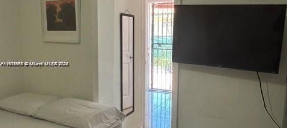 5 dormitorios villa en venta en Miami, Miami-Dade, Florida, USA № 614191 28