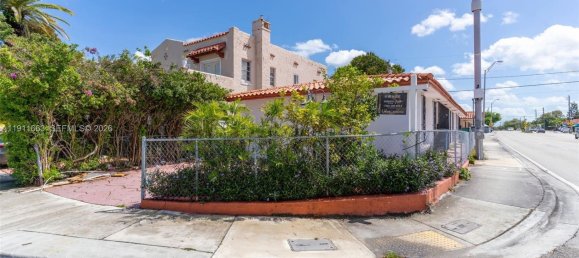 5 dormitorios villa en venta en Miami, Miami-Dade, Florida, USA № 614191 29