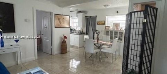 5 dormitorios villa en venta en Miami, Miami-Dade, Florida, USA № 614191 9