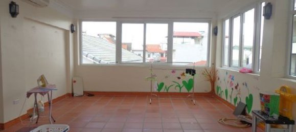 Casa de 4 dormitorios en Tay Ho, Vietnam No. 6812 16