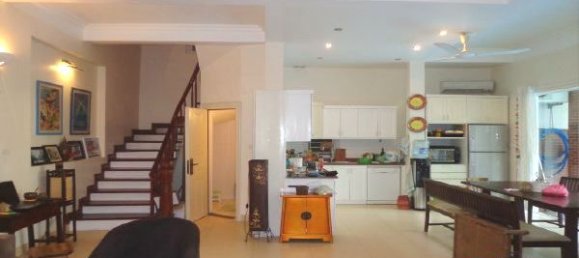 Casa de 4 dormitorios en Tay Ho, Vietnam No. 6812 5