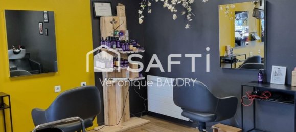 56m² Commercial property in Saint-Jacques-de-la-Lande, France No. 307072 2