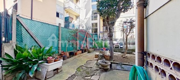 2 bedrooms Apartment in Rome, Italy No. 375612 11