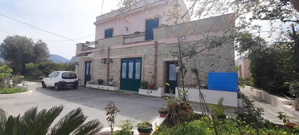 5 rooms Villa in Carini, Italy No. 156141