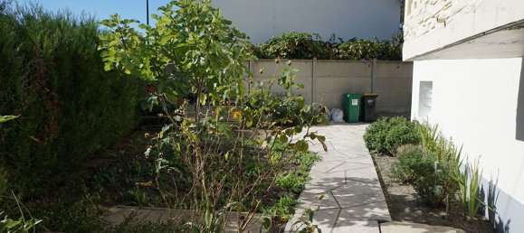 3 bedrooms House in Les Pavillons-sous-Bois, France No. 184713 3