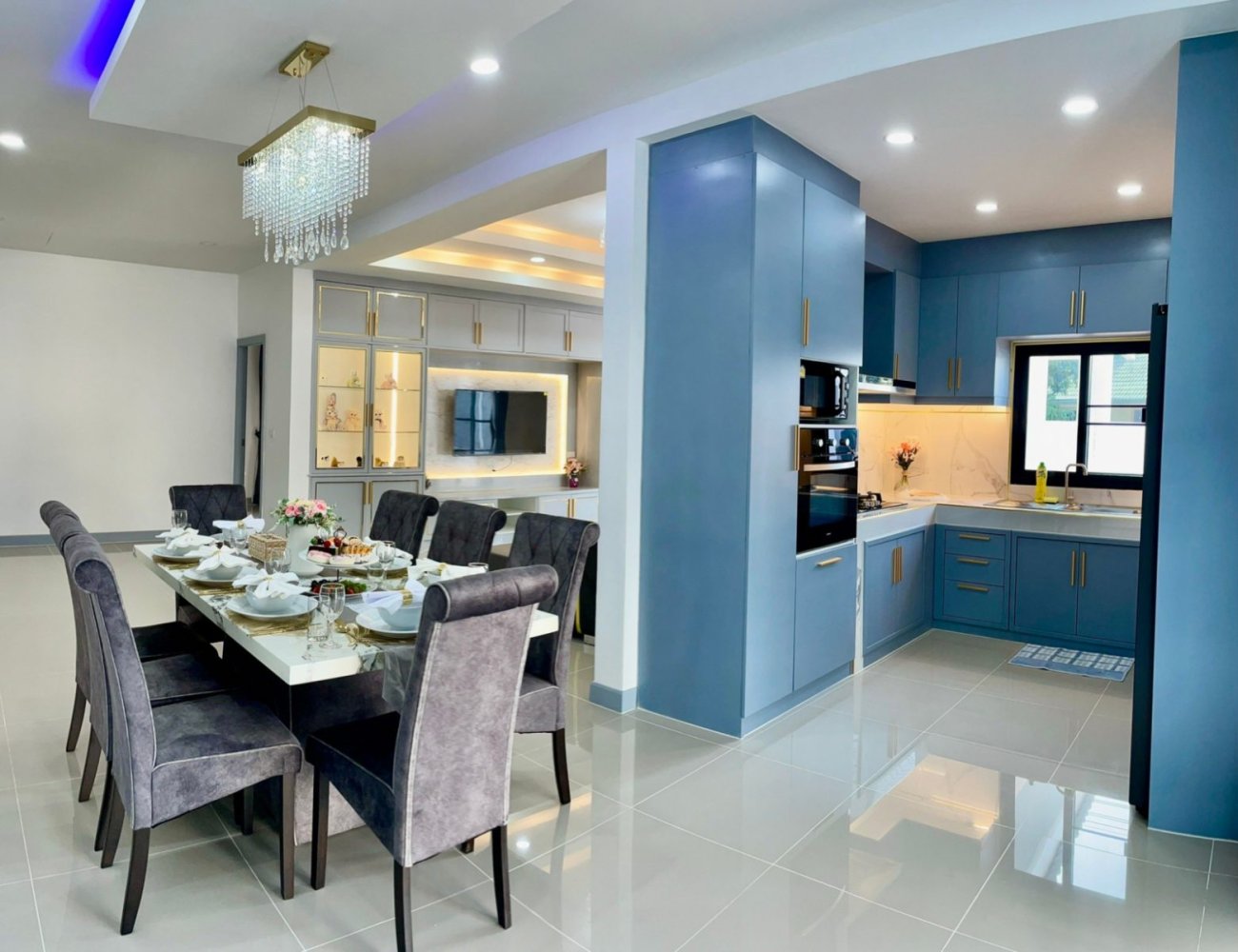 Café/restaurante de 4 dormitorios en Chon Buri, Thailand No. 11715